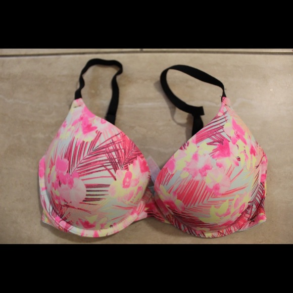 Victoria’s Secret PINK push up 34D bra - Picture 4 of 16